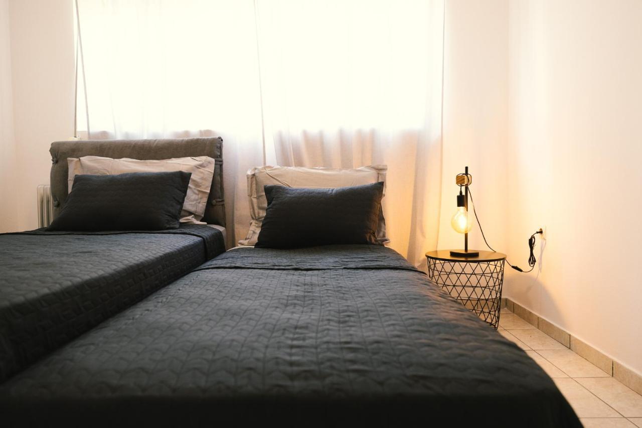 Spacious Apartment Close To The Sea And The City Center Athens Exterior photo